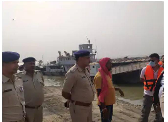 JHARKHAND-BIHAR : गंगा नदी में बिगड़ा मालवाहक जहाज का बैलेंस, 10 लोग लापता,  एनडीआरएफ की टीम…