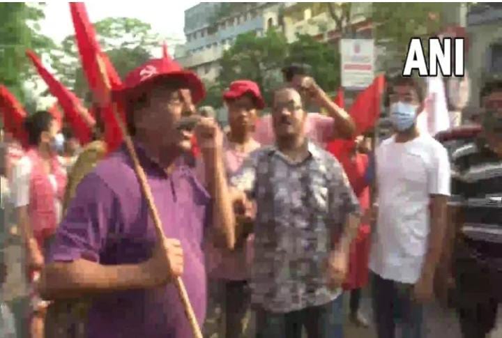 BHARAT BANDH : मोदी सरकार की नीतियों के खिलाफ बैंक,रोडवेज और बीमा कर्मियों ने शुरू की दो दिवसीय हड़ताल, प्राइवेटाइजेशन का…