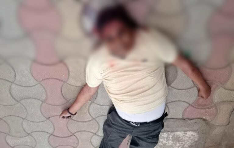 JHARKHAND : रांची के दवा व्यवसाई ने पुंदाग में अपार्टमेंट के तीसरे माले से कूदकर की आत्महत्या, जांच में जुटी पुलिस