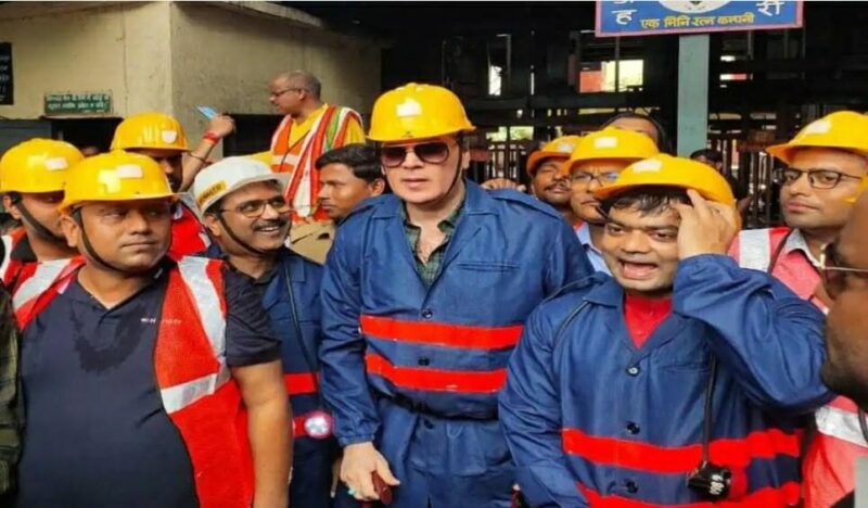 धनबाद में बॉलीवुड अभिनेता आदित्य पंचोली ने जनता मजदूर संघ के संयुक्त महामंत्री सिद्धार्थ गौतम के साथ देखी मुनीडीह खदान, हुआ भव्य स्वागत