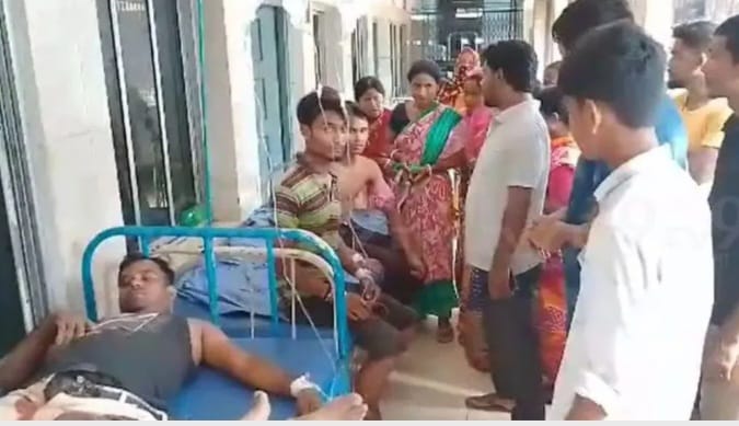 Bengal Panchayat Elections : घर में घुसकर शुरू कर दी ताबड़तोड़ फायरिंग, 1 टीएमसी वर्कर की मौत, 7 घायल