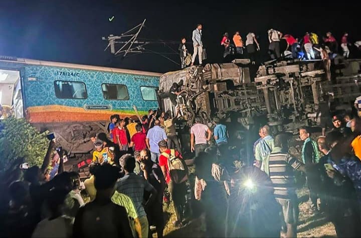Odisha Train Accident : घटनास्थल पर रेस्क्यू ऑपरेशन समाप्त, अब रास्ता खोलने और सुविधा बहाल करने की तैयारी