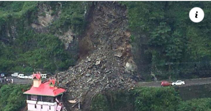 Landslide : .. और इस तरह लैंडस्लाइड की चपेट में आ गया यह शिव मंदिर, मलबे में 20 लोगों के दबे होने की…