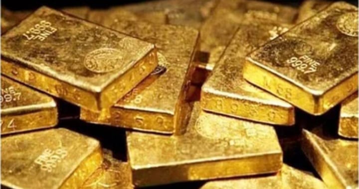 Gold Biscuits : बंगाल की बाउंड्री पर 3 करोड रुपए से अधिक के सोने के बिस्कुट जब्त, बीएसएफ के जवानों ने…