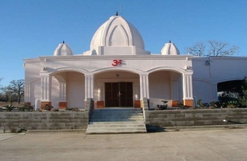 भारत ही नहीं अमेरिका में भी होती है मंदिर से चोरी, 100 पाउंड वजनी दान पेटी लेकर चोर हुए चम्पत