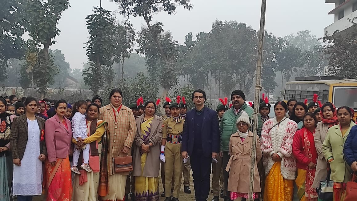 Gorakhpur : गंगोत्री देवी महाविद्यालय में हर्ष व उल्लास के साथ मनाया गणतंत्र दिवस
