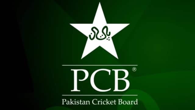Cricket : पाकिस्तान क्रिकेट के टीम निदेशक मोहम्मद हफीफ के रवैये से पाकिस्तानी क्रिकेटर नाराज 