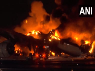 जापान में टली बड़ी घटना, दो विमान टकराए, लगी आग, सभी 300 यात्री सुरक्षित 