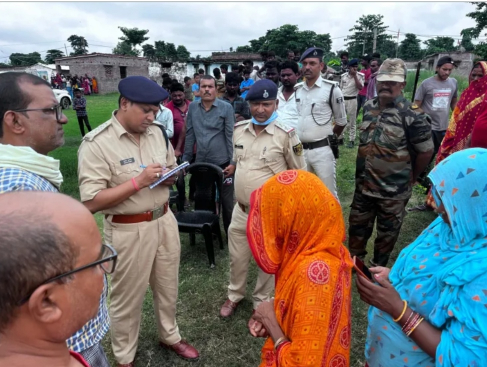 मोतिहारी में चार माह से मां-बेटे में बोल-चाल था बंद, घर में मिला कंकाल, गुत्थी सुलझाने में जुटी पुलिस  