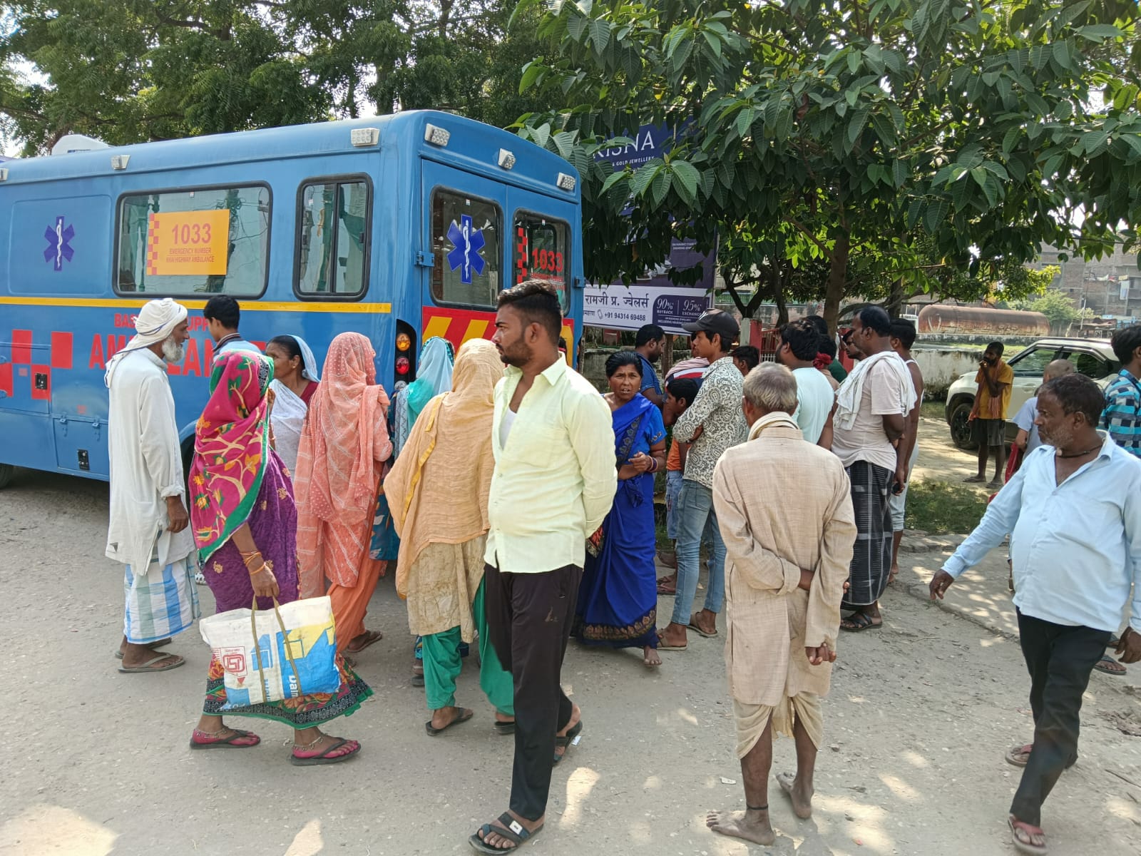 मोतिहारी में भीषण सड़क हादसा, टैंकर व बाइक की टक्कर में मां-बेटी की मौत