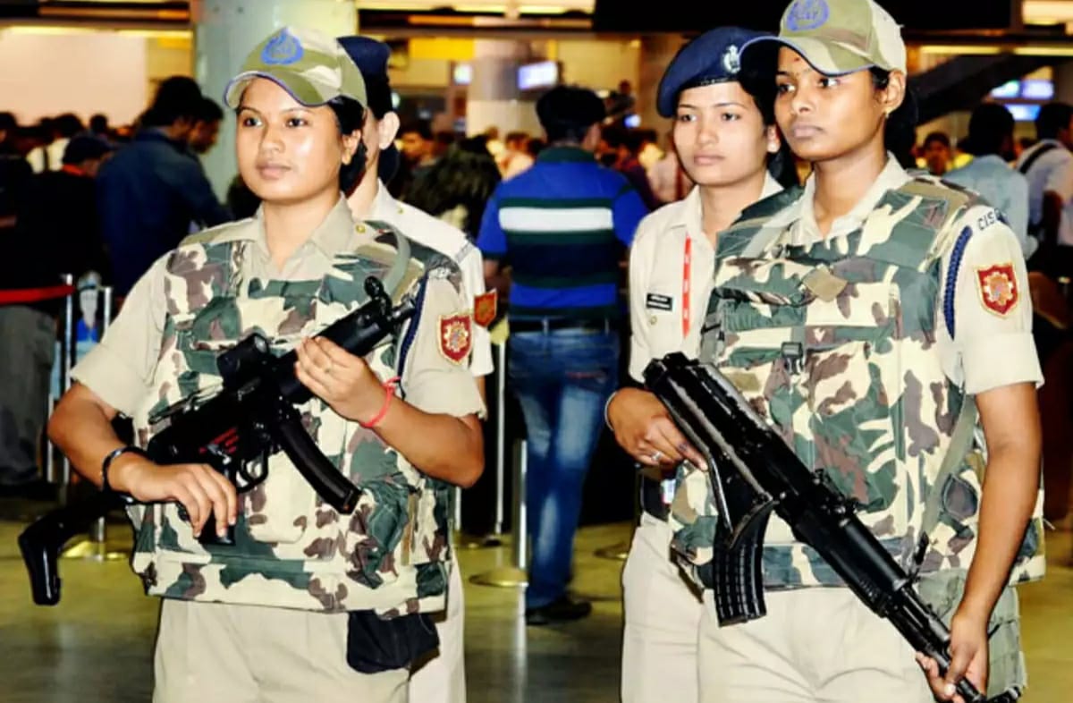 वीआईपी सुरक्षा में तैनात होंगी सीआईएसएफ की महिला कमांडोज, एयरपोर्ट, मेट्रो स्टेशनों की सुरक्षा का भी होगा जिम्मा