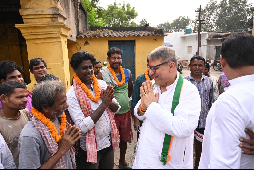 कांग्रेस प्रत्याशी अजय कुमार दुबे ने विभिन्न स्थानों में चलाया  जनसंपर्क अभियान