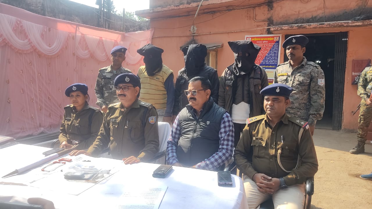 बरवाड्‌डा पुलिस ने तीन अपराधियों को पिस्टल के साथ किया गिरफ्तार