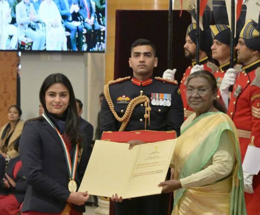 राष्ट्रपति ने मनु भाकर, गुकेश, हरमनप्रीत सिंह और प्रवीण कुमार को खेल रत्न से किया सम्मानित