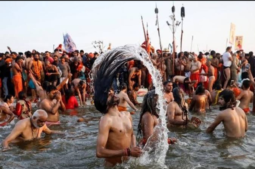 महाकुम्भ का भव्य शुभारम्भ, संगम की रेती पर उमड़ा आस्था का सैलाब