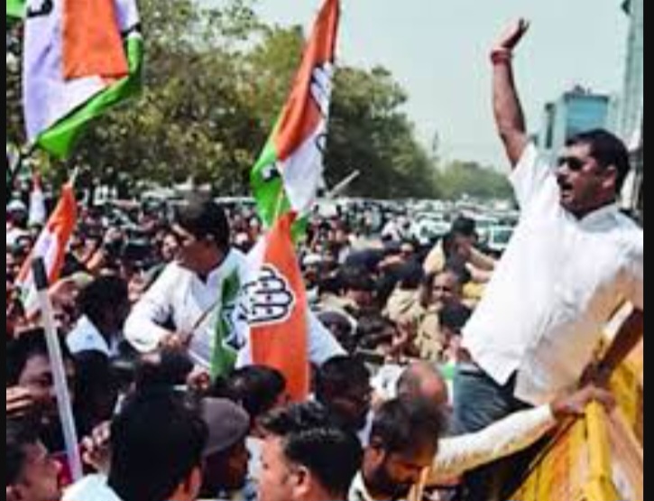 National Herald Case:       ईडी की कार्रवाई पर भड़की  कांग्रेस,गांधी परिवार पर कार्रवाई के खिलाफ देशभर में प्रदर्शन