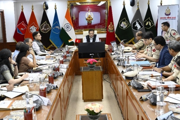 एसएसबी ने सीमा पार करते 184 विदेशी किये गिरफ्तार, 27 उग्रवादियों को किया ढेर किया