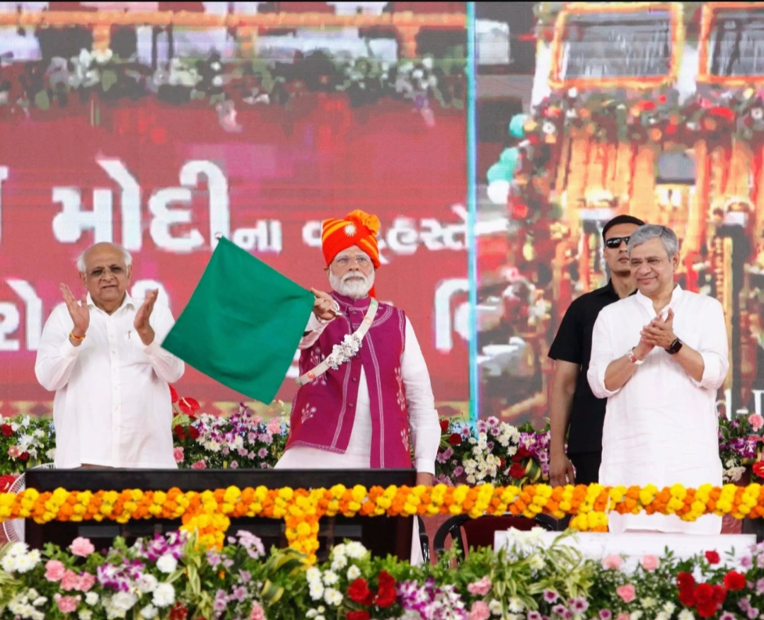 प्रथम लोकोमोटिव इंजन देश   को समर्पित,27 हजार करोड़ के कार्यों का लोकार्पण-शिलान्यास