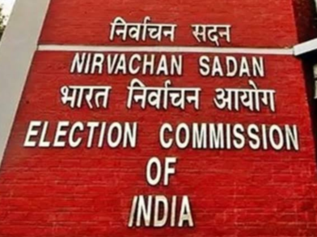 महाराष्ट्र को लेकर आरोप सिर्फ राजनीतिक, अब तक कोई वैध आपत्ति दर्ज नही : चुनाव आयोग