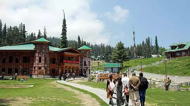 पहलगाम में आतंकवादी हमले के बाद बंद किये गये 16 पर्यटन स्थल फिर से खुले