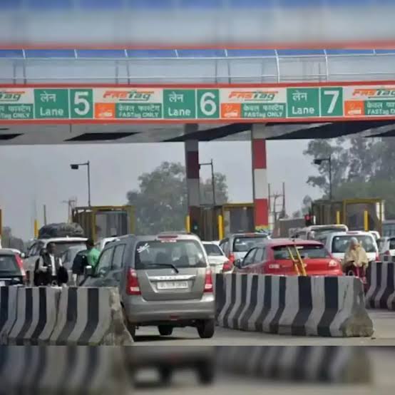 अब हाईवे पर सफर होगा बेफिक्र, तीन हजार रुपये में मिलेगा सालभर का फास्टैग पास