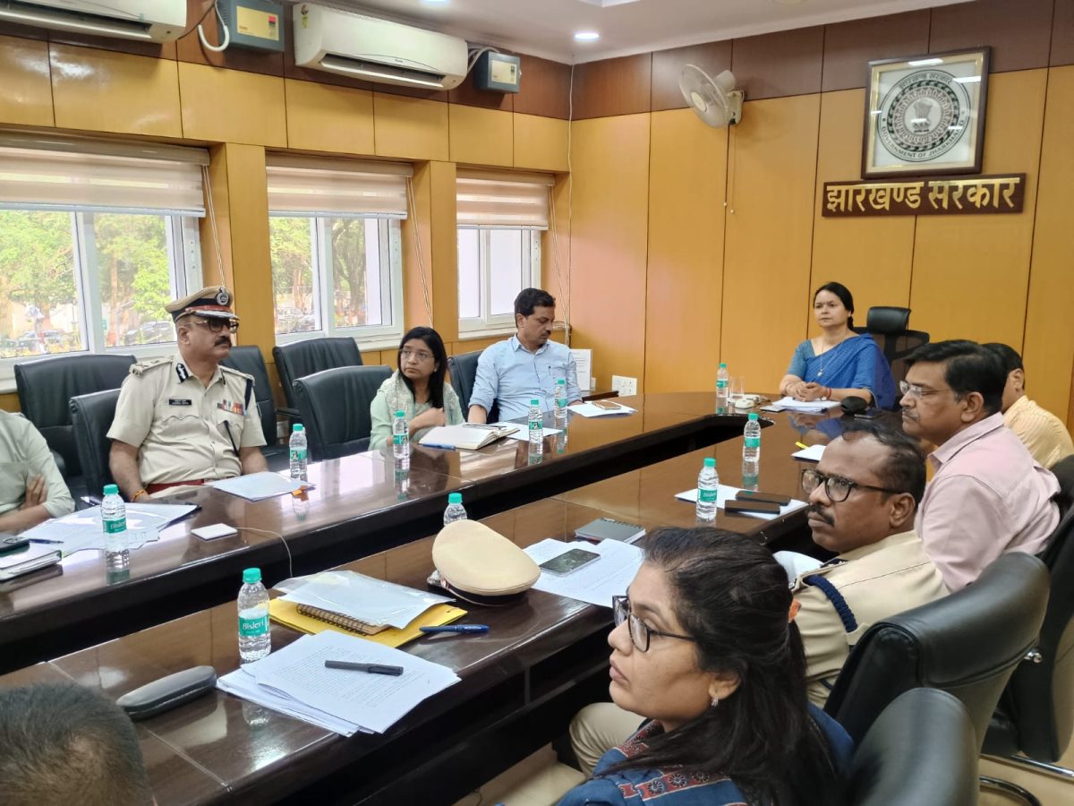 श्रावणी मेला में भीड़ नियंत्रण की पुख्ता व्यवस्था बनायें : अलका तिवारी