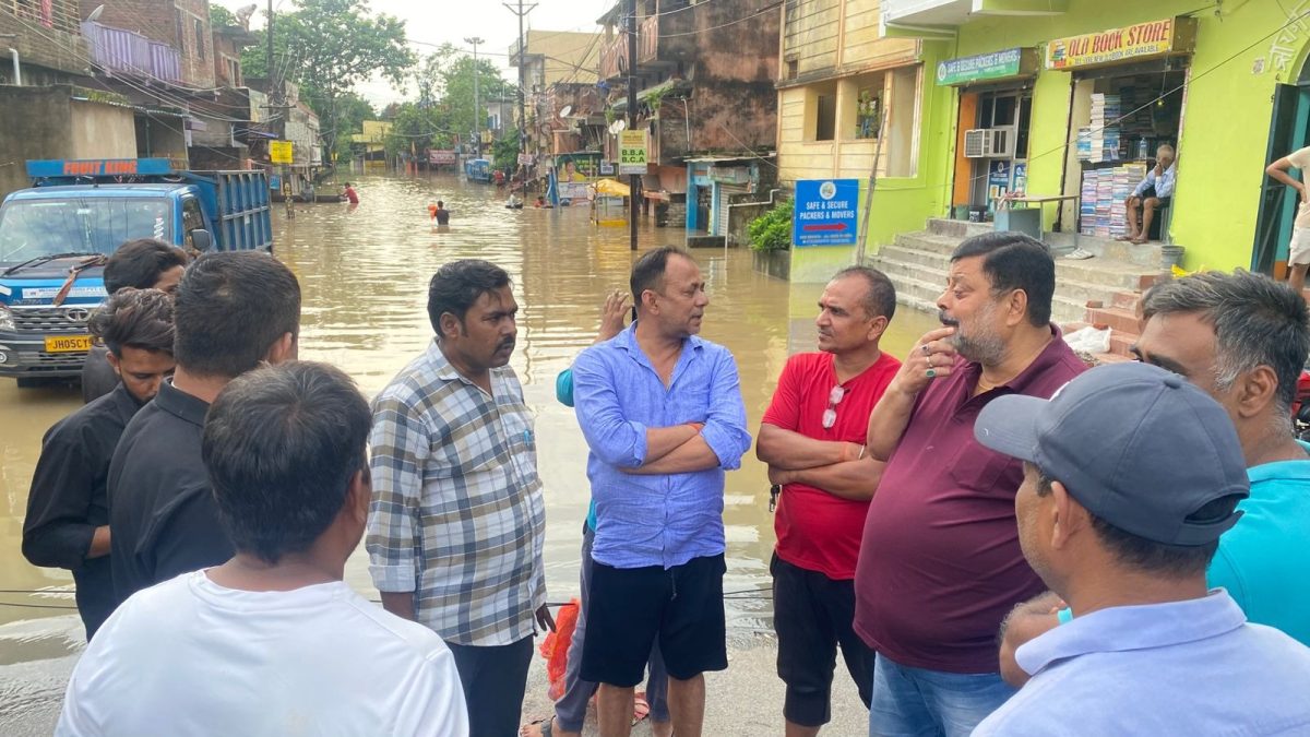 स्लुइस गेट की नाकामी से घरों में घुसा पानी :  सरयू राय