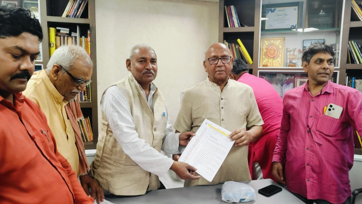 फेयर प्राइस शॉप डीलर्स एसोसिएशन का प्रतिनिधिमंडल सरयू राय से मिला, बकाया कमीशन दिलाने की मांग