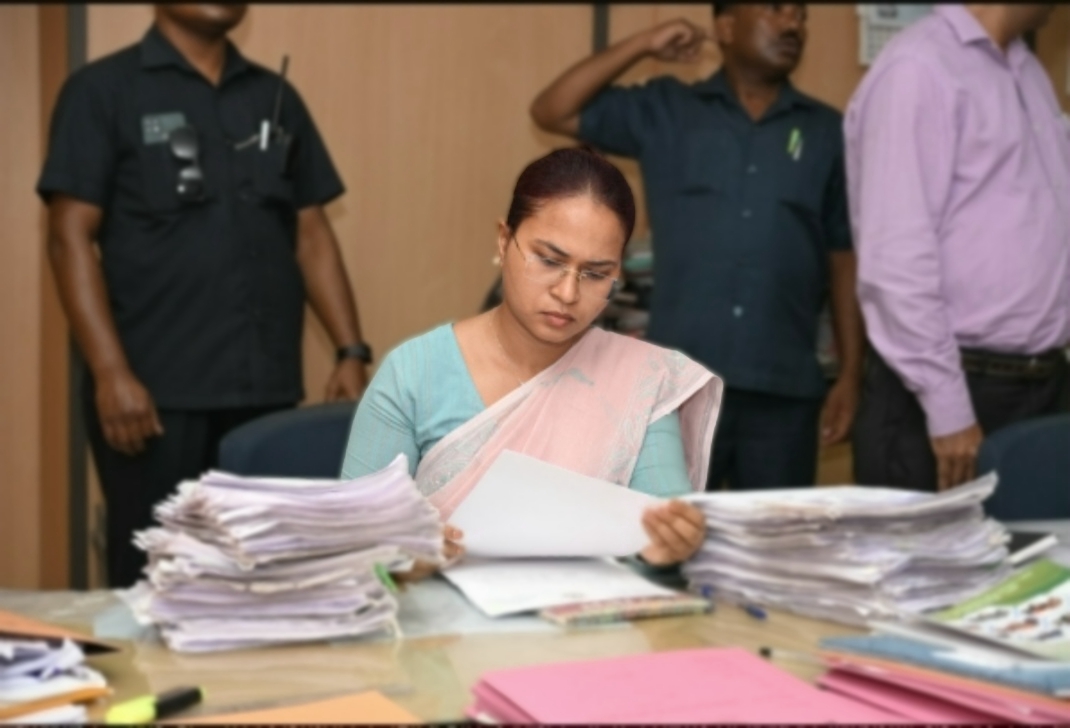 कृषि मंत्री ने भू संरक्षण और लाह केन्द्र का किया औचक निरीक्षण, काम में सुस्ती पर हुईं नाराज