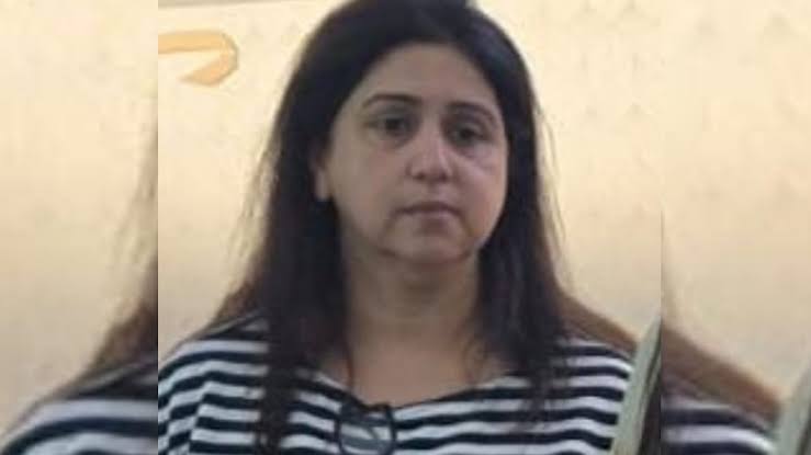 धोखाधड़ी मामले में भगोड़ी मोनिका कपूर का हुआ प्रत्यर्पण 86 धोखाधड़ी मामले में भगोड़ी मोनिका कपूर का हुआ प्रत्यर्पण