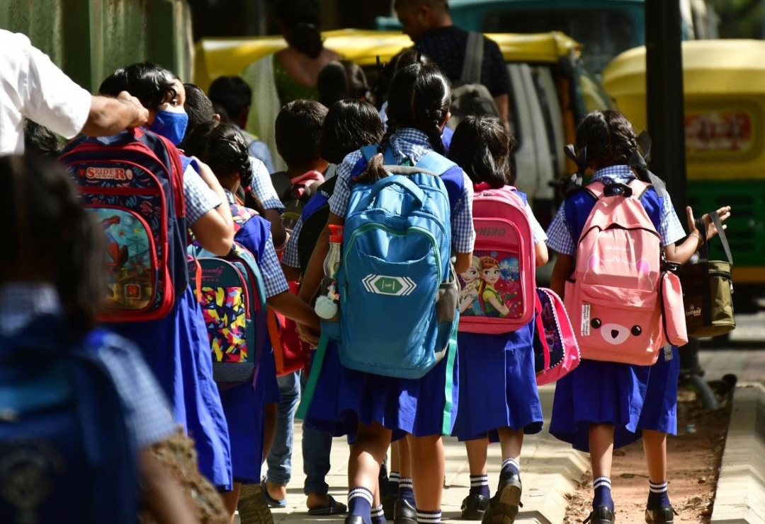 बच्चों के बीच में पढ़ाई छोड़ने   की दर में आयी कमी : रिपोर्ट