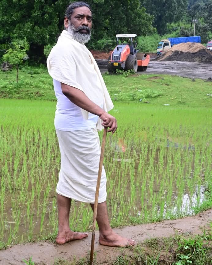 हेमंत की आदिवासियत और पितृभक्ति