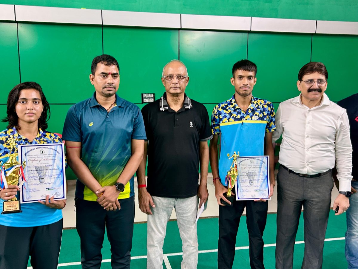 झारखंड स्टेट बैडमिंटन चैंपियनशिप में धनबाद के पीहू सिंह विजेता और सुजल रक्षित उपविजेता बने 42 झारखंड स्टेट बैडमिंटन चैंपियनशिप में धनबाद के पीहू सिंह विजेता और सुजल रक्षित उपविजेता बने