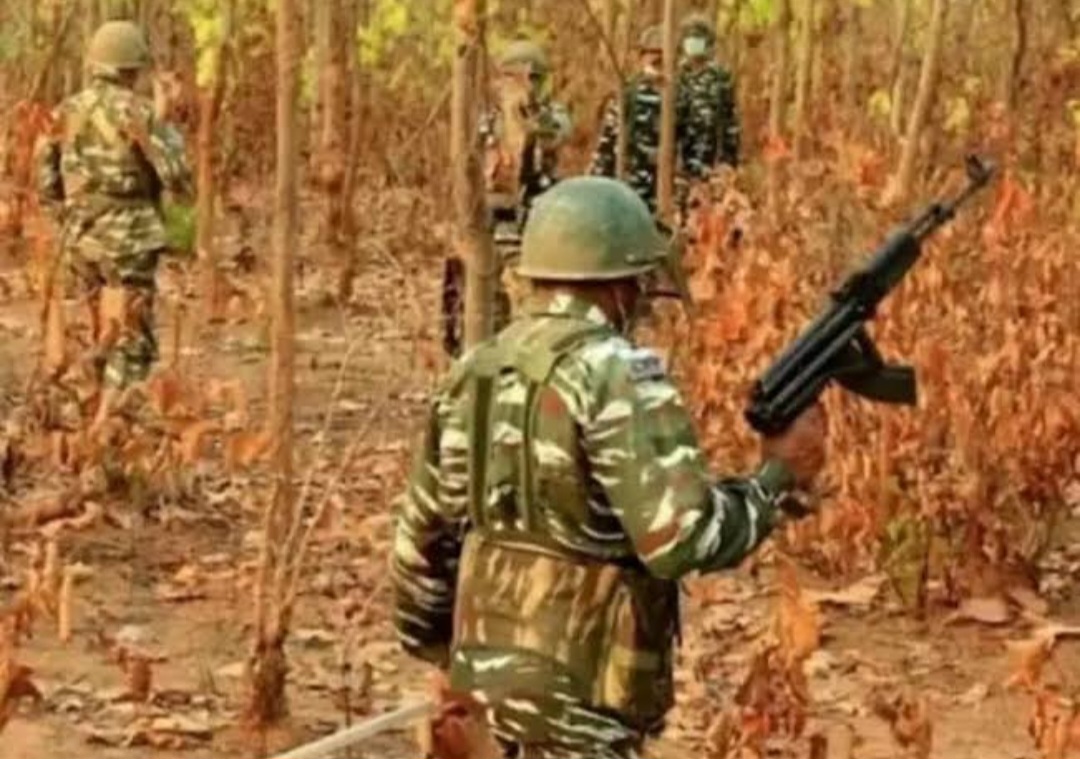 झारखंड के पश्चिमी सिंहभूम में मुठभेड़, पुलिस ने एक नक्सली को मार गिराया, एसएलआर राइफल बरामद