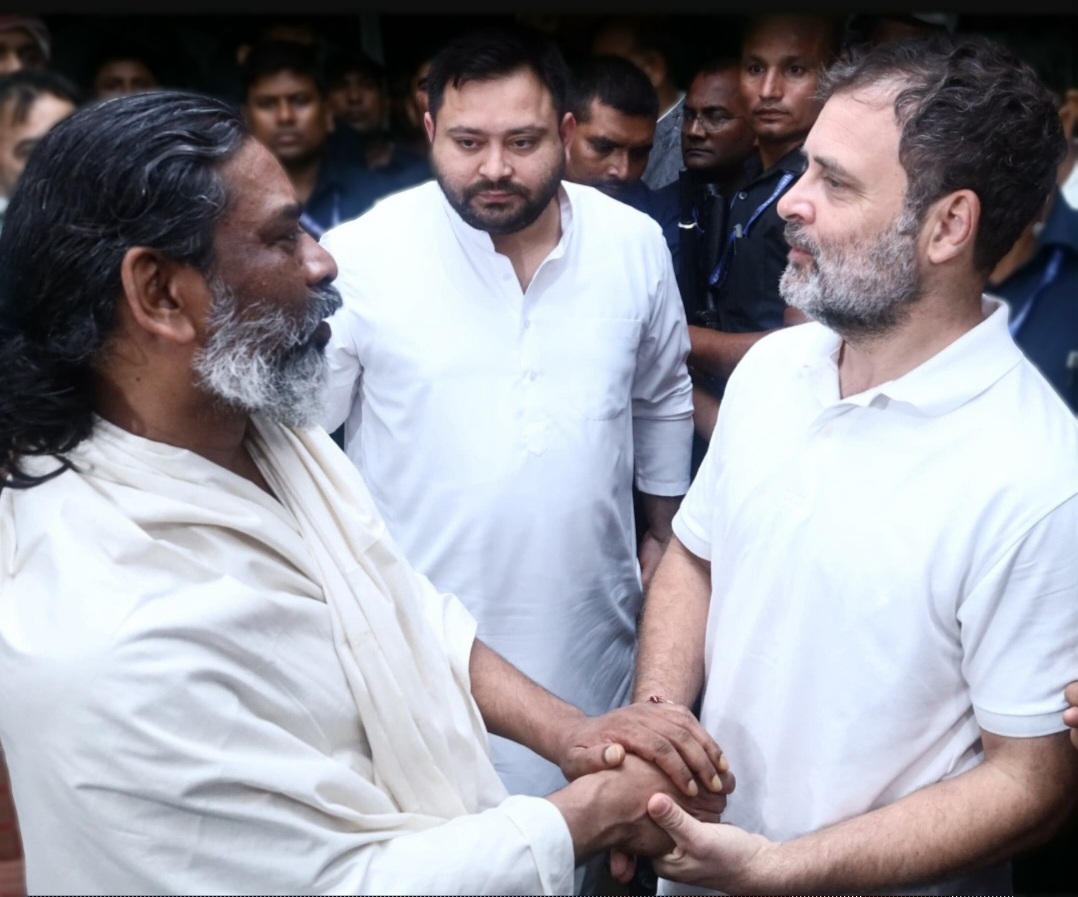 राहुल, खड़गे और तेजस्वी   सहित कई दिग्गजों ने दी     गुरुजी को अंतिम विदाई