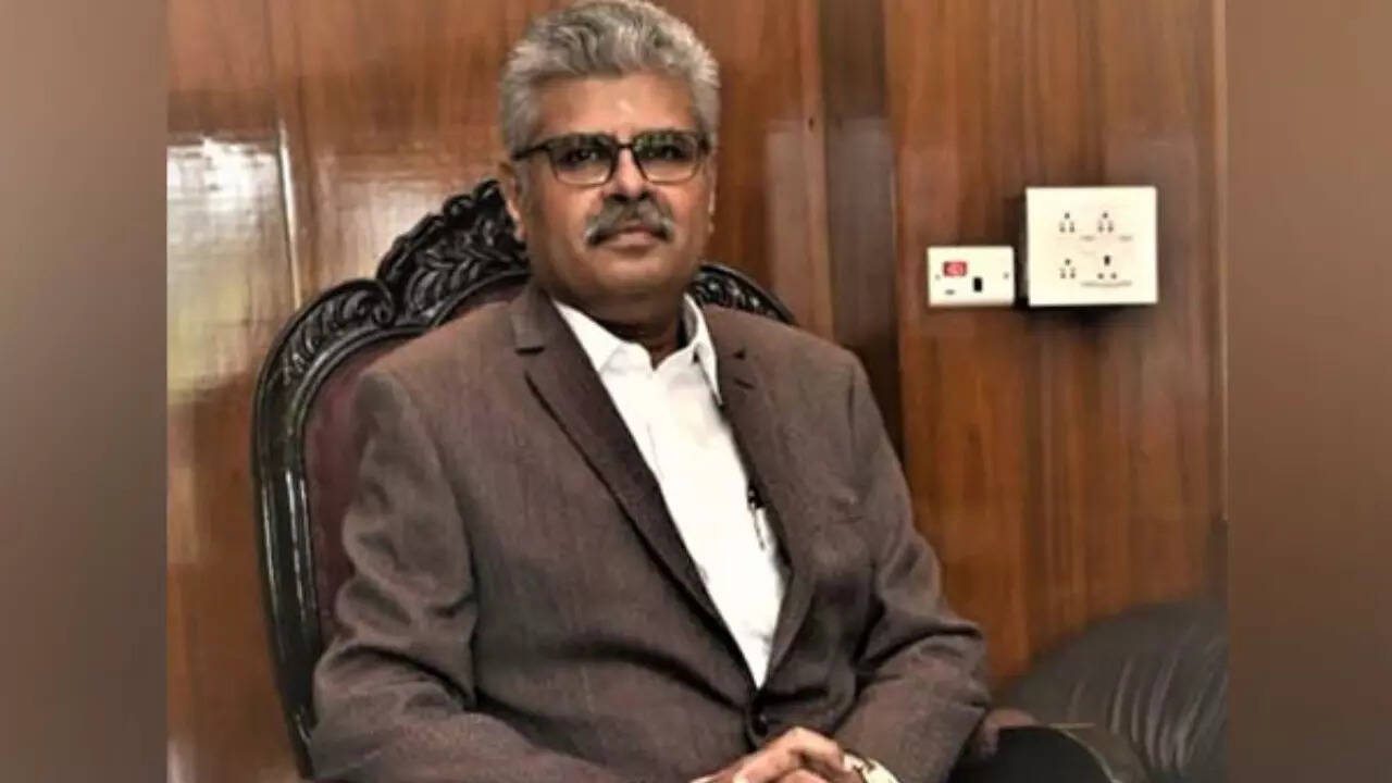 कलकत्ता उच्च न्यायालय के मुख्य न्यायाधीश टी.एस. शिवज्ञानम सेवानिवृत्त, कार्यवाहक मुख्य न्यायाधीश बने न्यायमूर्ति सौमेन सेन