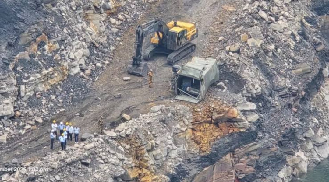 कतरास में हुए भू-धंसान में 07 मजदूरों की मौत, रेस्क्यू टीम ने सभी शवों को निकाला