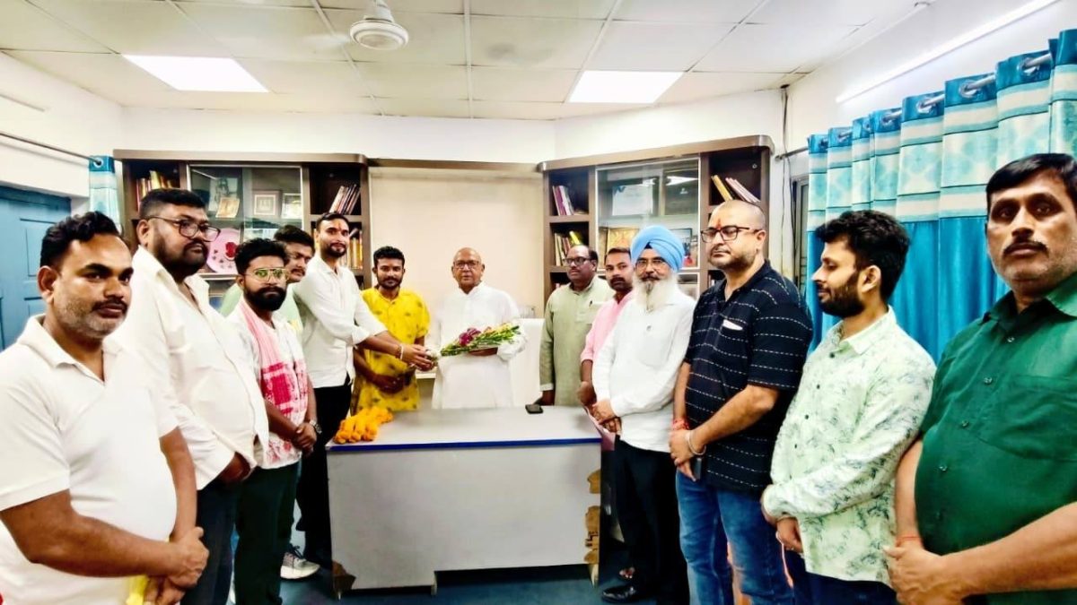 यशवंत शुक्ला, अभिषेक ओझा और अभिषेकपासवान ने थामा जदयू का दामन