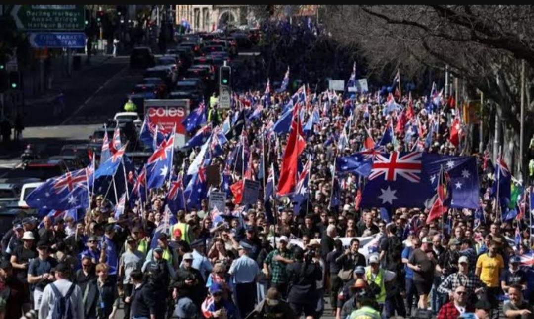 ऑस्ट्रेलिया में भारतीयों के खिलाफ प्रदर्शन पर भारत ने जतायी चिन्ता 23 ऑस्ट्रेलिया में भारतीयों के खिलाफ प्रदर्शन पर भारत ने जतायी चिन्ता