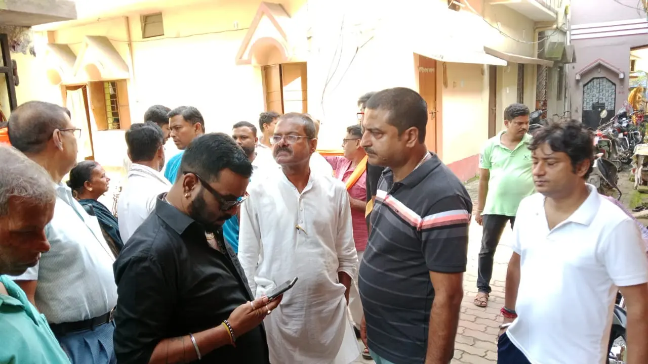 लोगों से पूछा उनकी समस्याओं के बारे में, समाधान का दिया आश्वासन