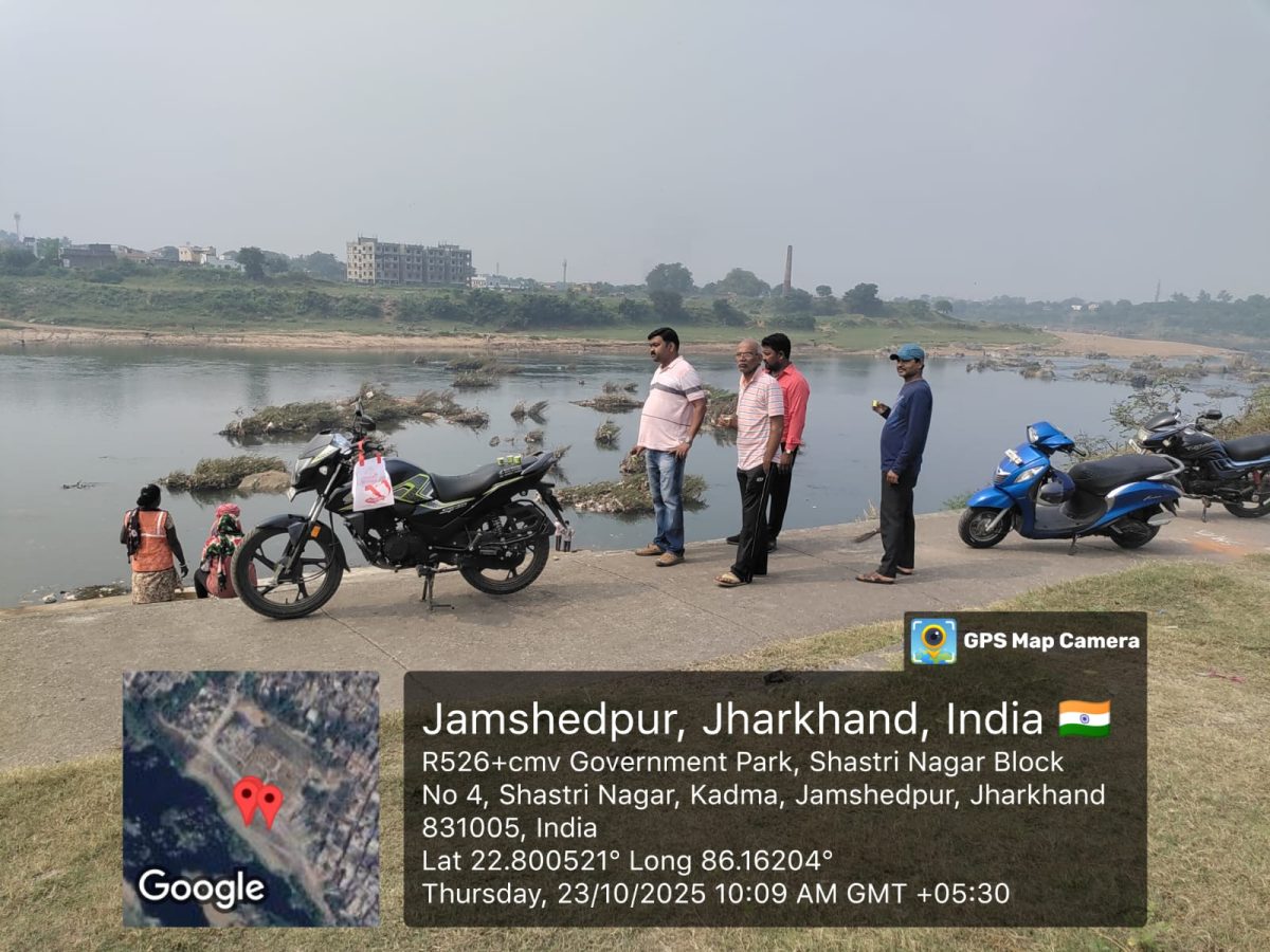 छठ घाटों की सफाई की हकीकत: गंदगी बेशुमार, चेंजिंग रूम बने नहीं 55 छठ घाटों की सफाई की हकीकत: गंदगी बेशुमार, चेंजिंग रूम बने नहीं