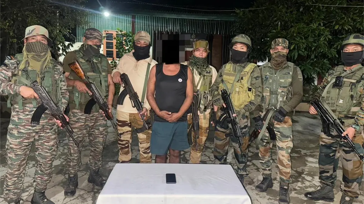 हथियार के साथ 03 टीएसपीसी उग्रवादी गिरफ्तार